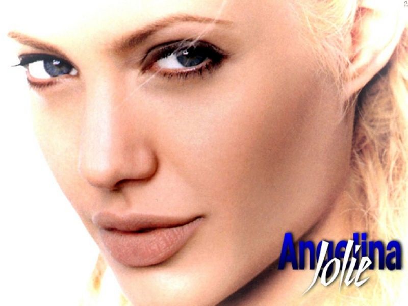 Angelina Jolie 13